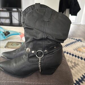 Dingo Black Slouch Western Ankle Boots  Design